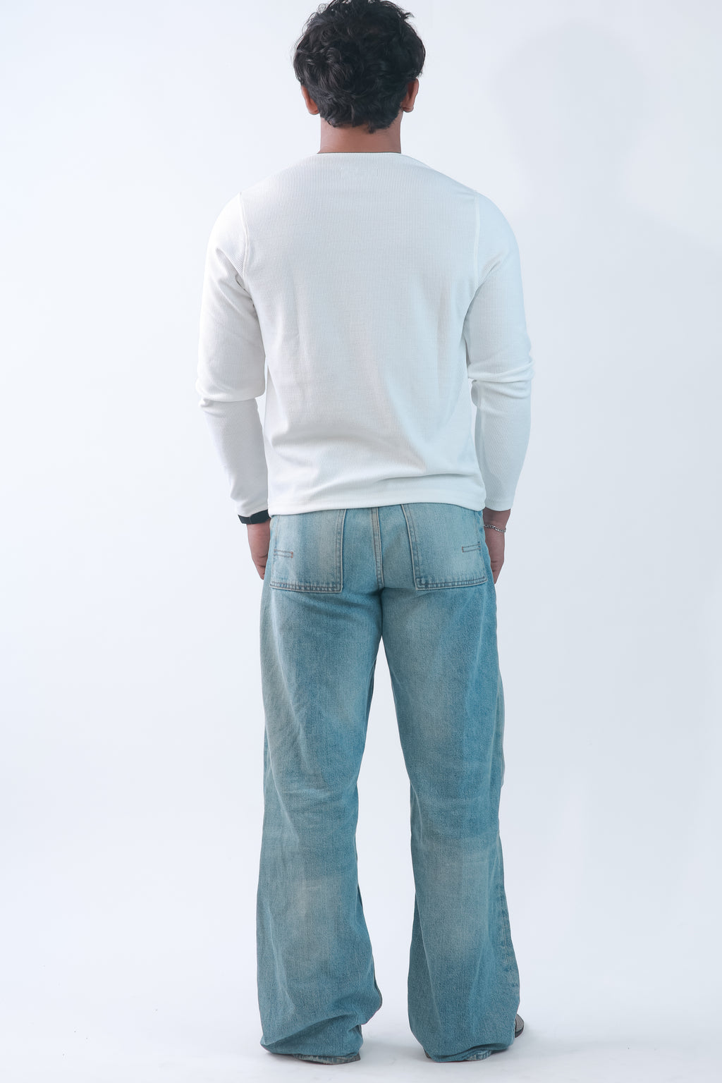 TEXTURED HENLEY T-SHIRT