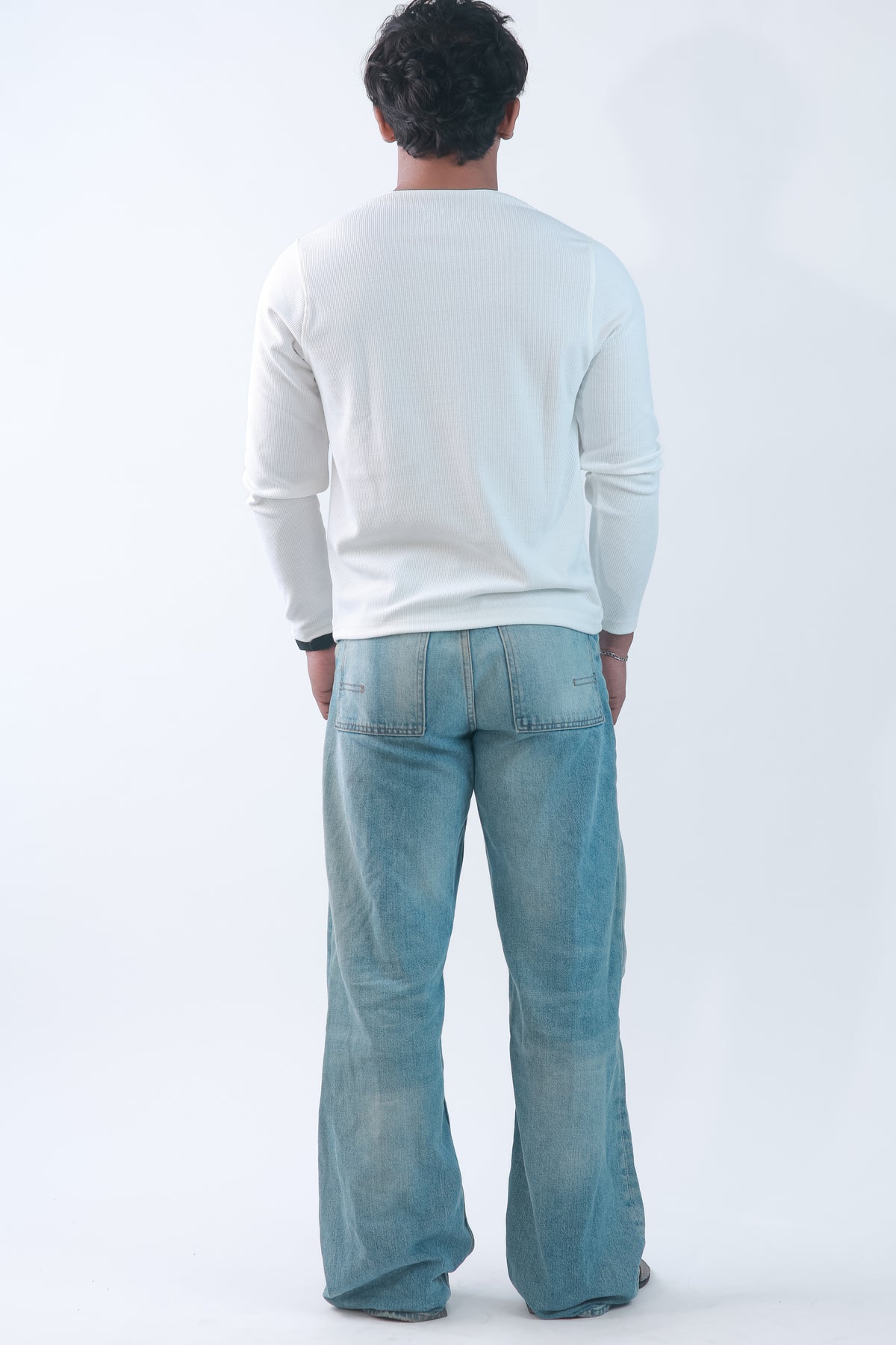 TEXTURED HENLEY T-SHIRT
