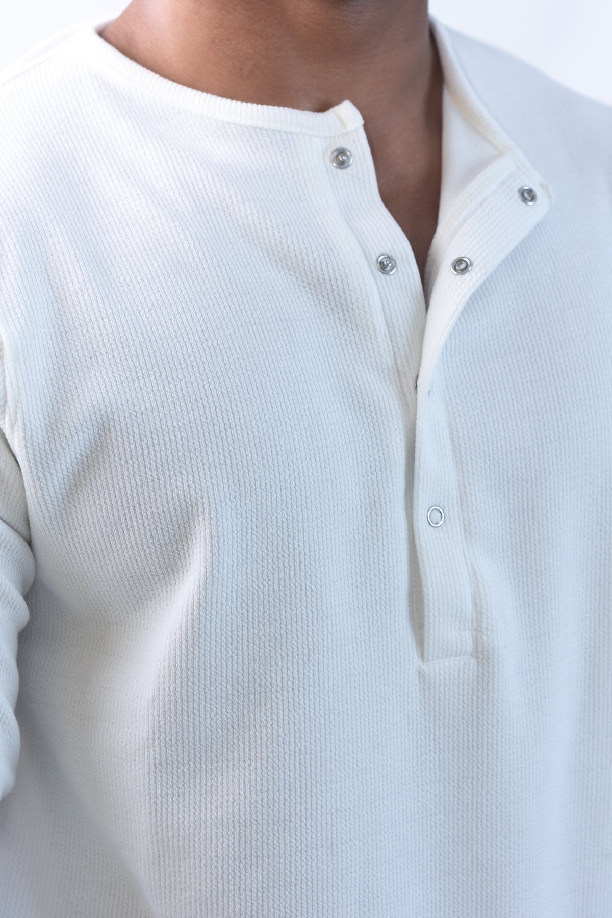 TEXTURED HENLEY T-SHIRT