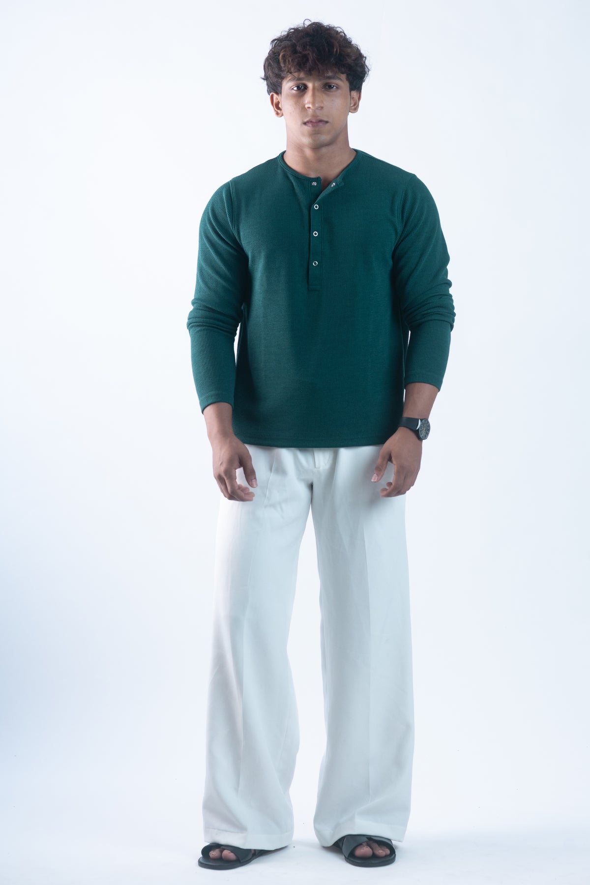 TEXTURED HENLEY T-SHIRT