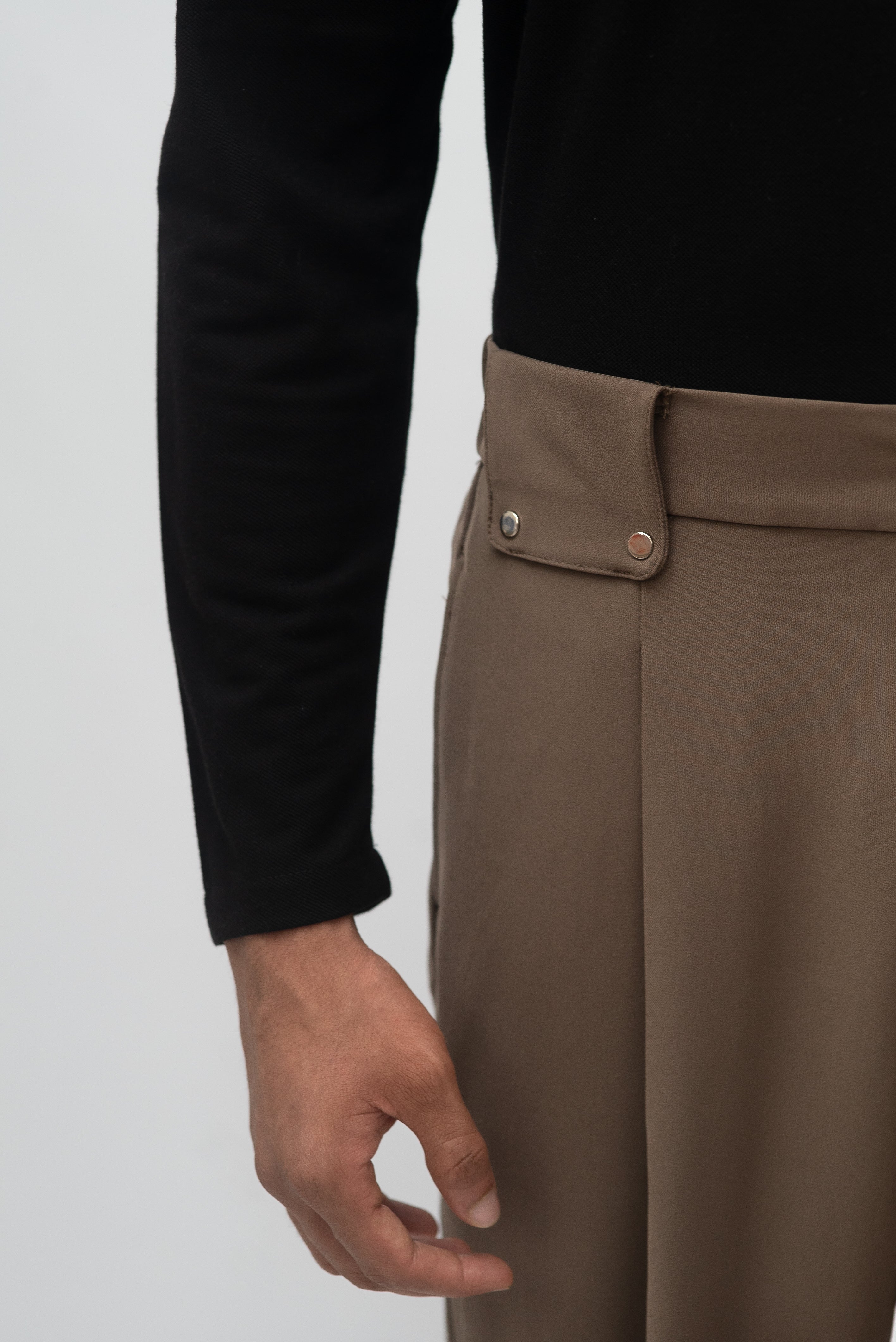 PLEATED TROUSERS