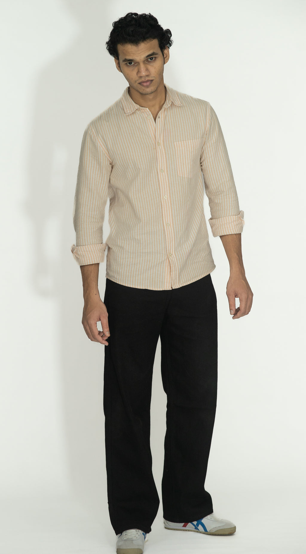 CLASSIC STRAIGHT FIT DENIM