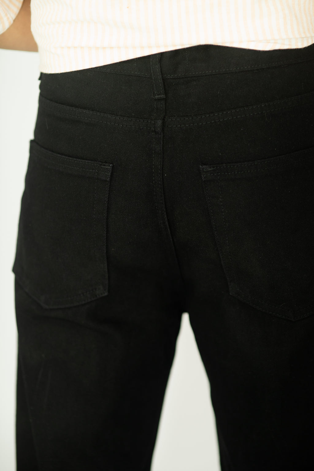 CLASSIC STRAIGHT FIT DENIM