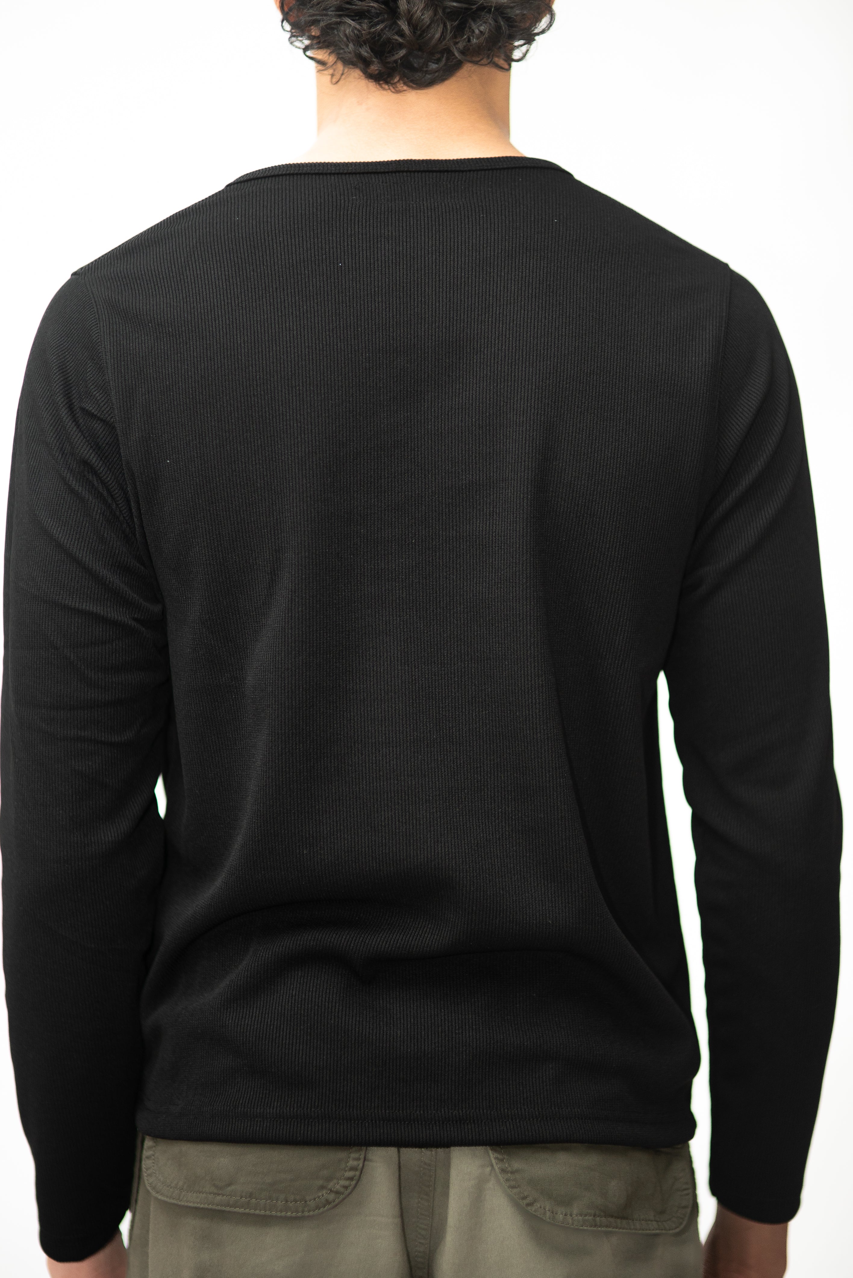 TEXTURED HENLEY T-SHIRT