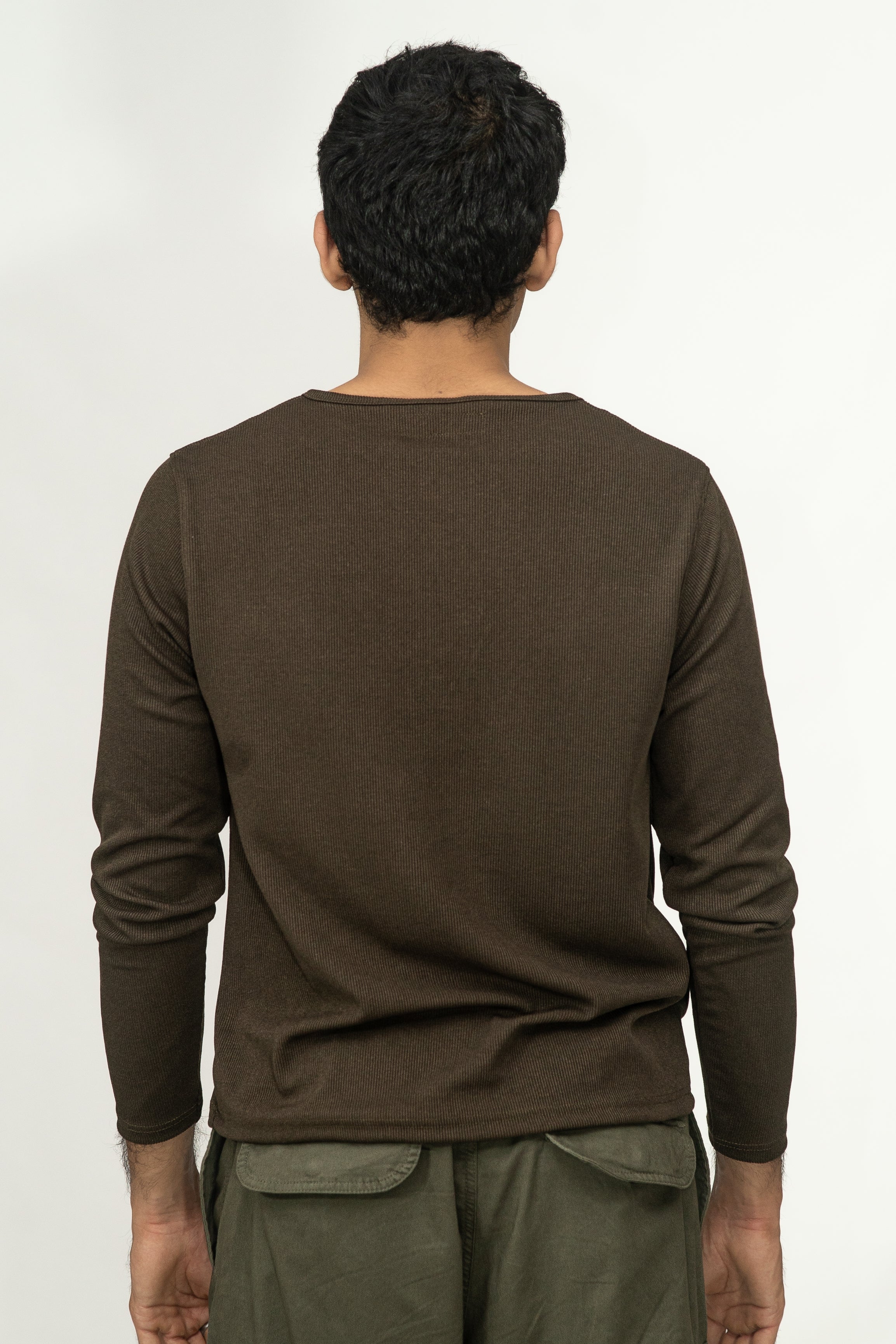 TEXTURED HENLEY T-SHIRT