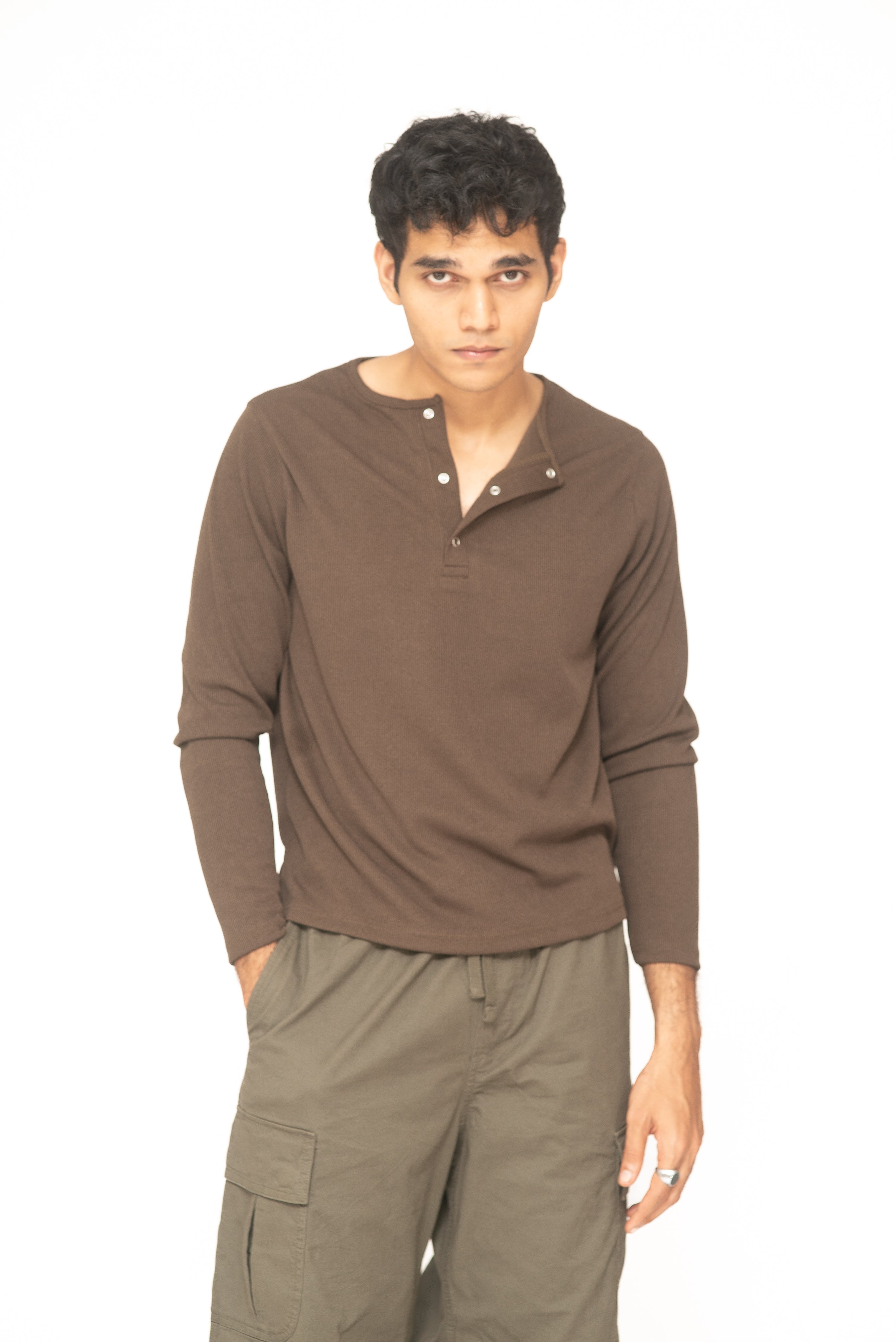 TEXTURED HENLEY T-SHIRT