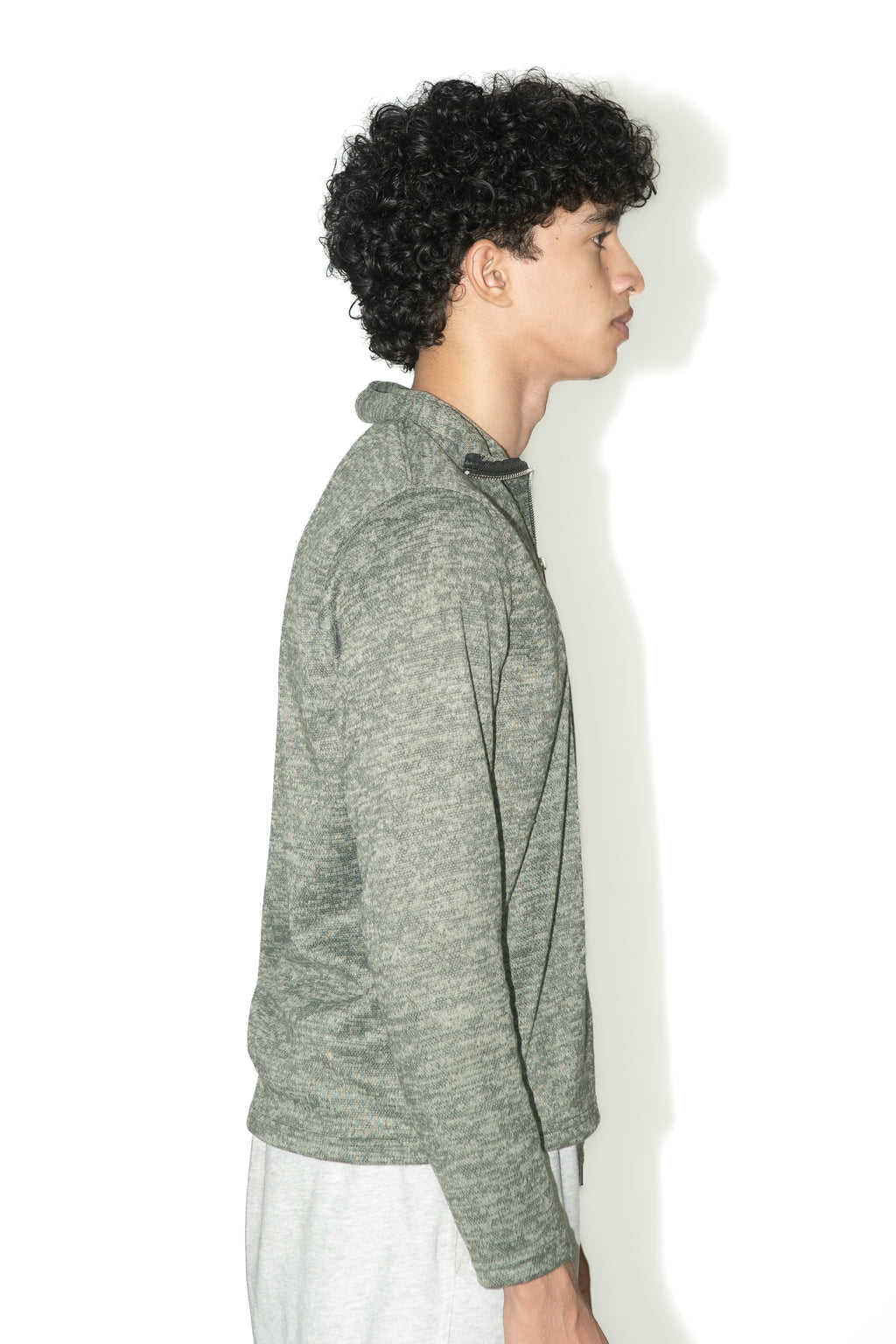 QUARTER ZIP SWEATSHIRT