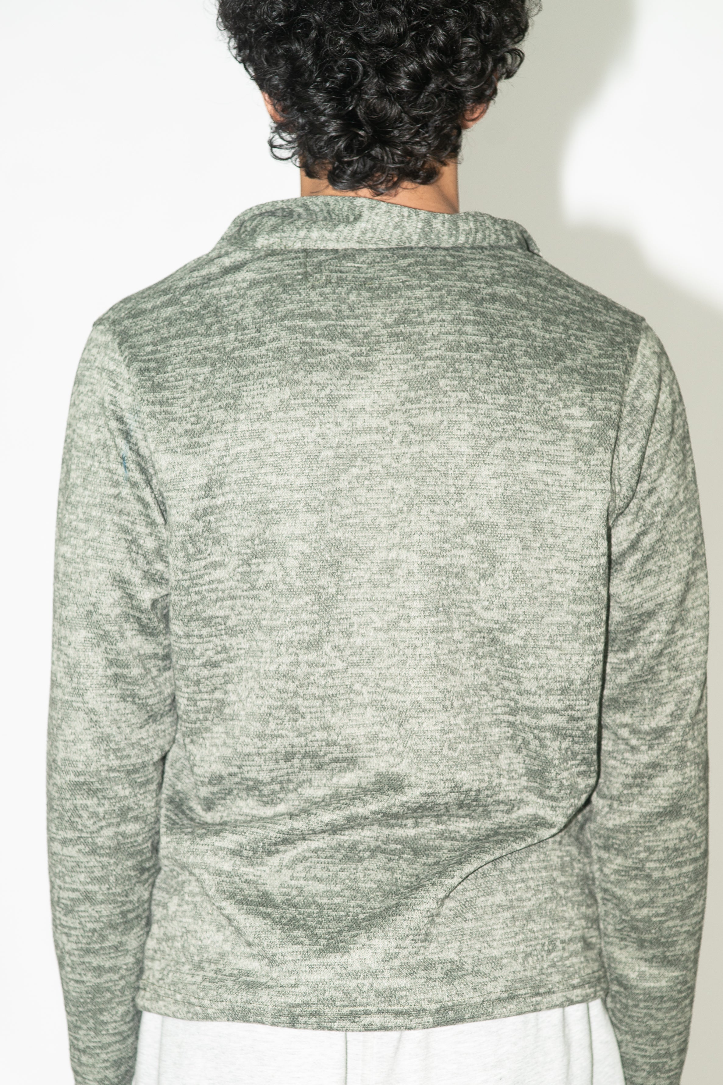 QUARTER ZIP SWEATSHIRT