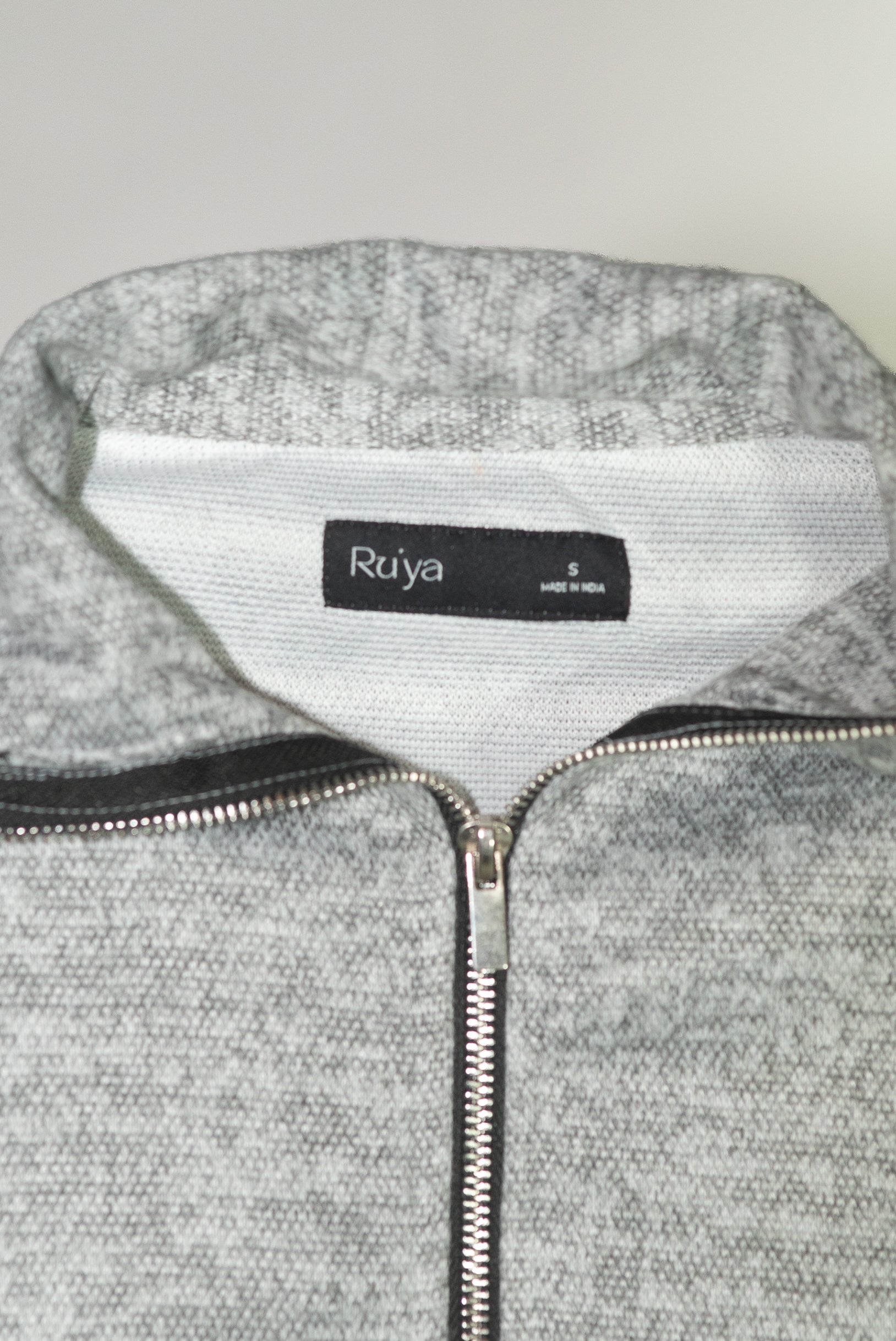 QUARTER ZIP SWEATSHIRT